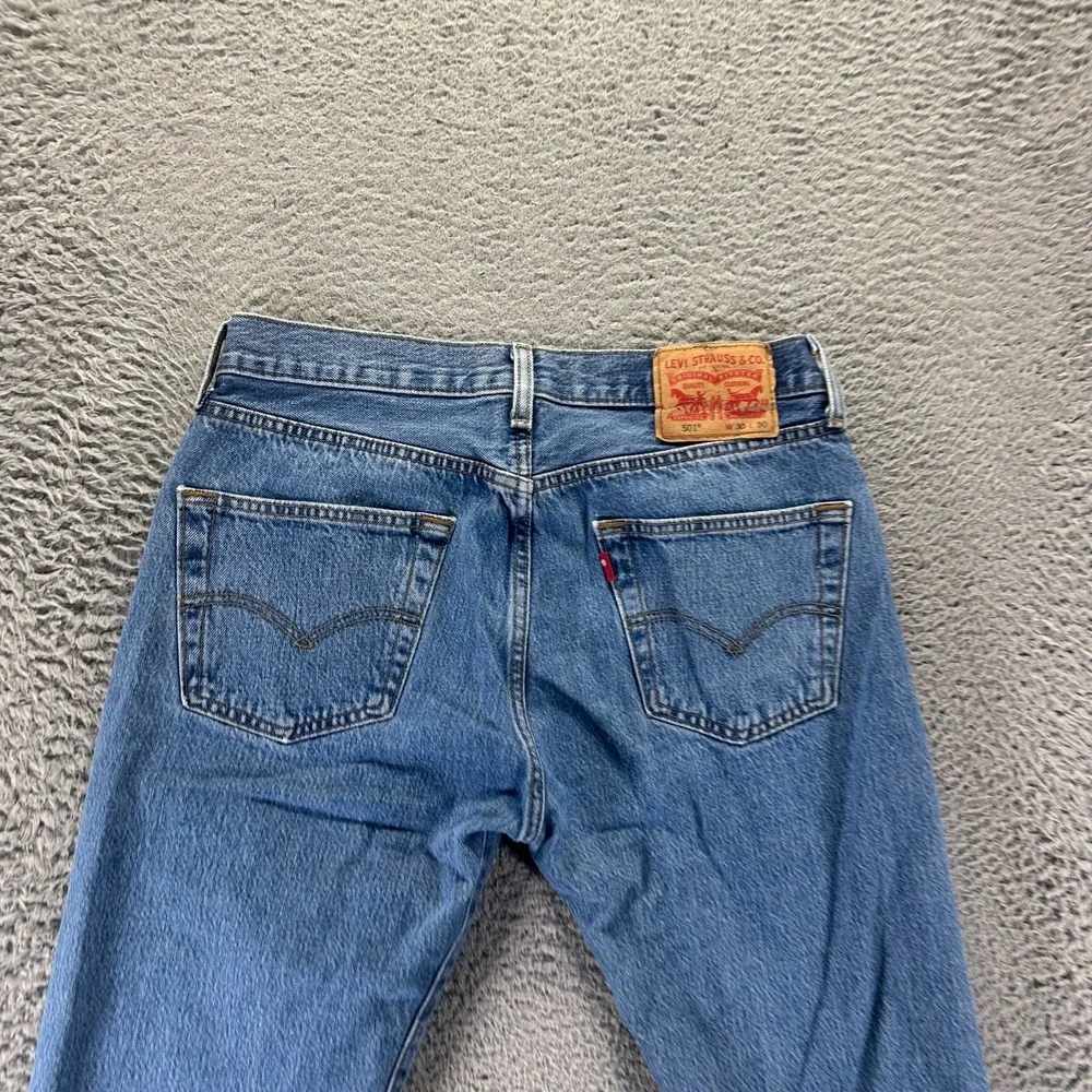 Levis before purchasing